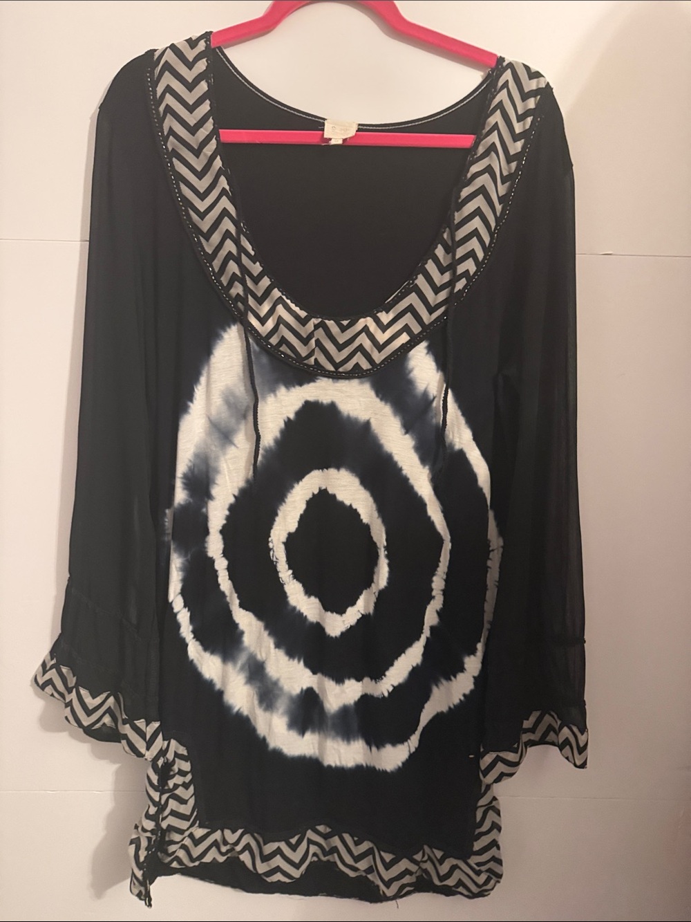 SURG GYPSY Black & White Tie-Dye Scoop Neck Women’s Top medium